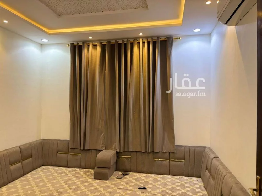 6 bedroom villa in Al Rimal 10