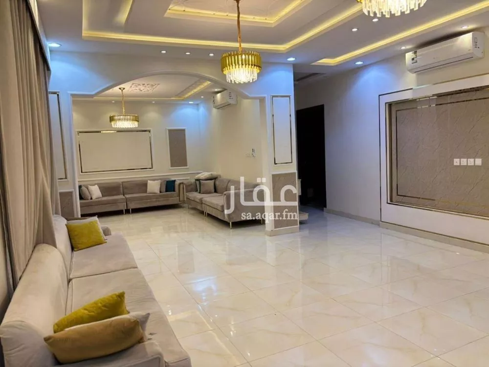 6 bedroom villa in Al Rimal 13