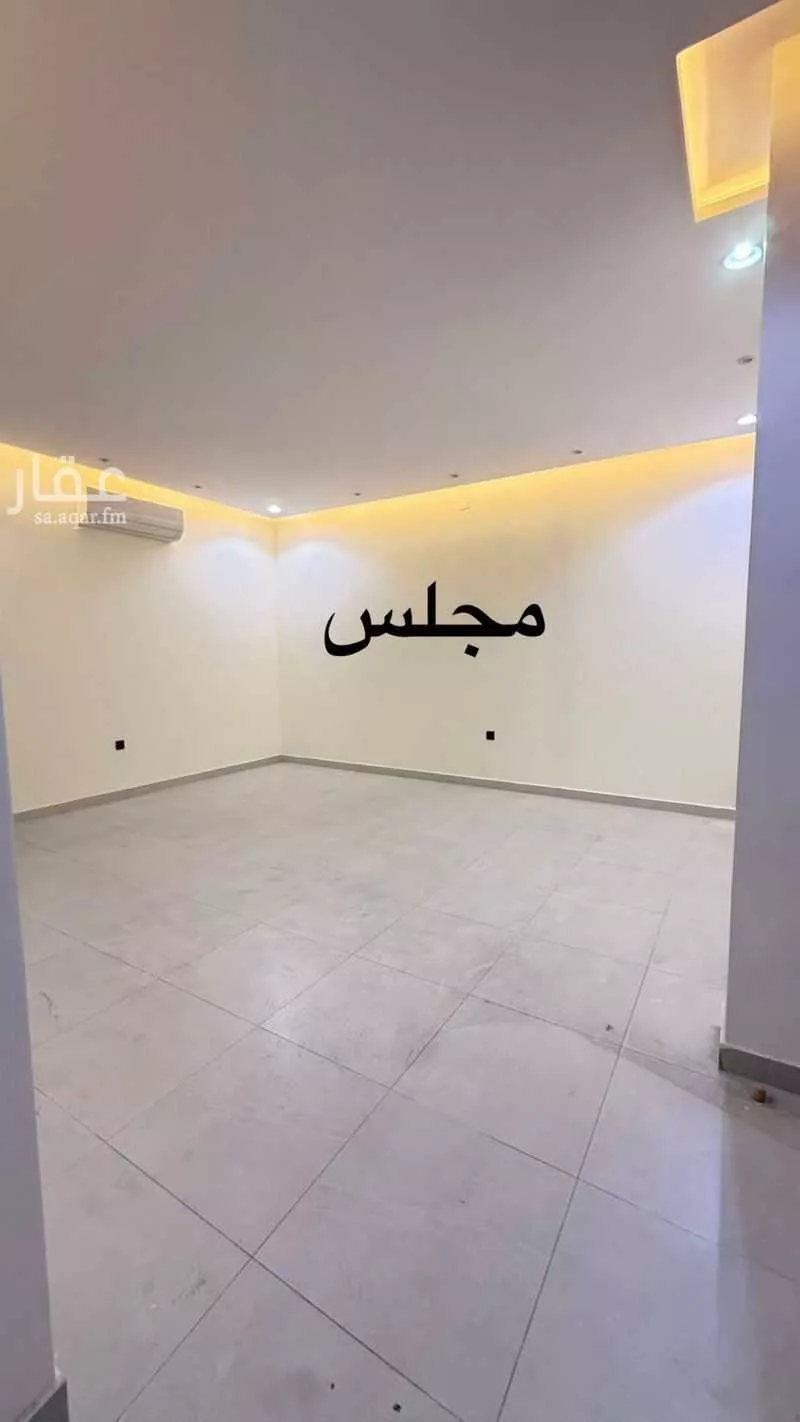 فيلا 4 غرف في العارض 4