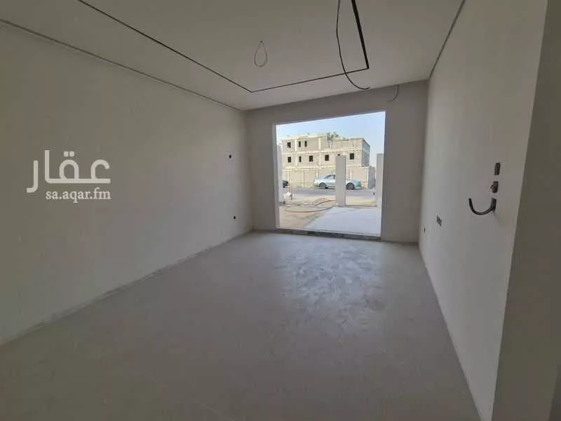 شقة 7 غرف في طيبة 4