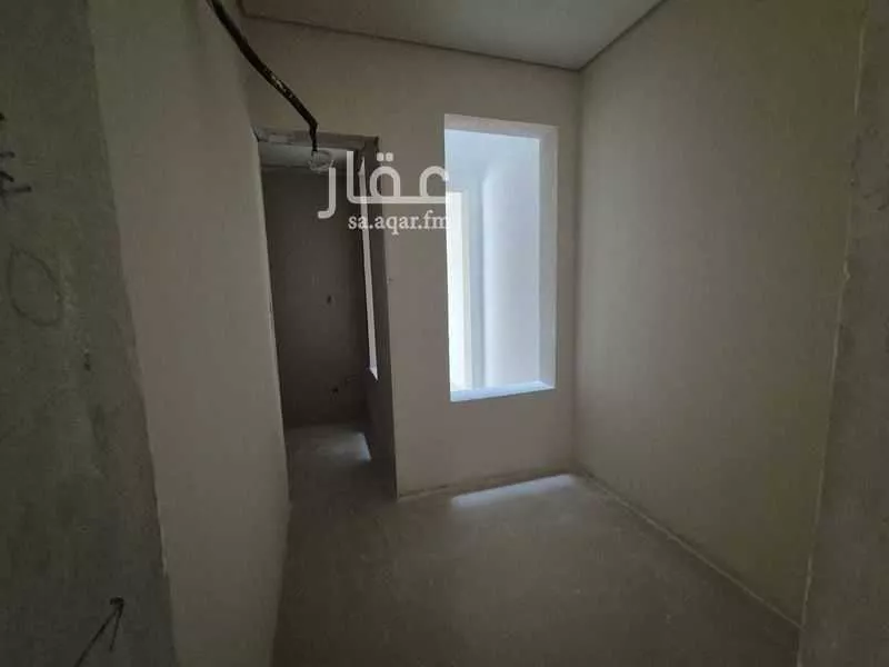 شقة 7 غرف في طيبة 11
