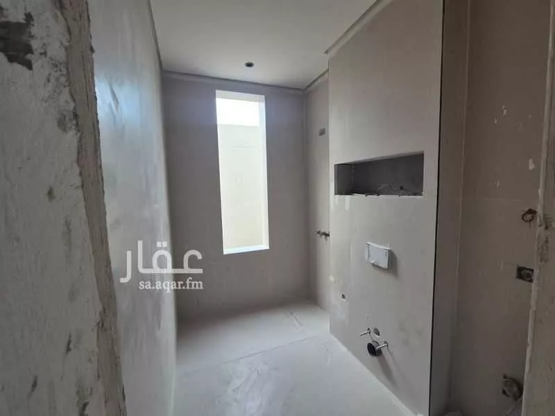 شقة 7 غرف في طيبة 8