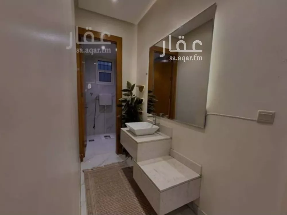 فيلا 4 غرف في الشرق 20