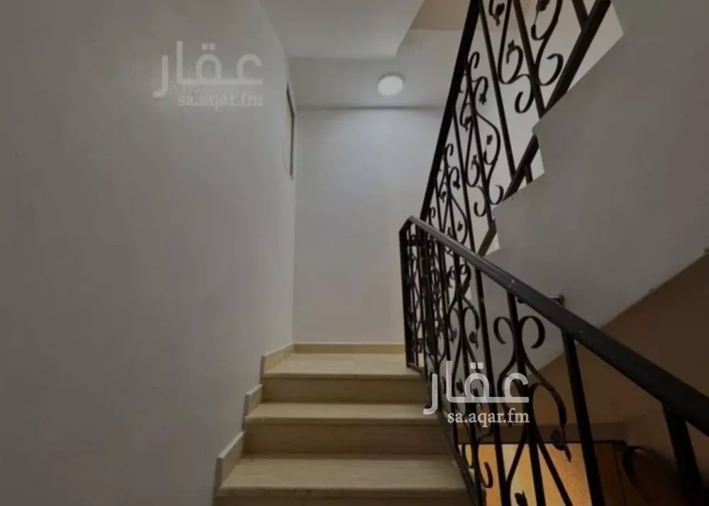 فيلا 4 غرف في الشرق 21