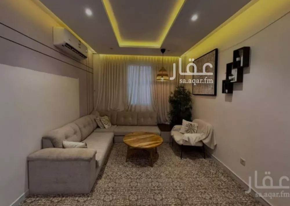 فيلا 4 غرف في الشرق 4