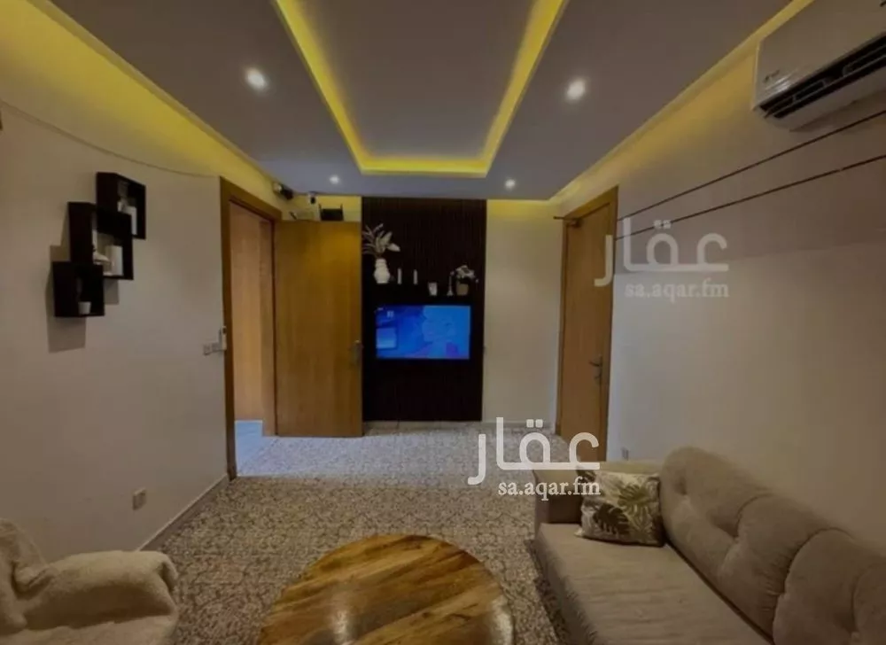 فيلا 4 غرف في الشرق 11