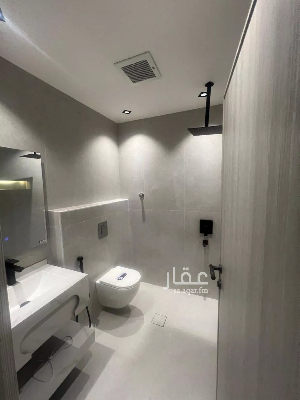 3 bedroom apartment in Al Malqa 4