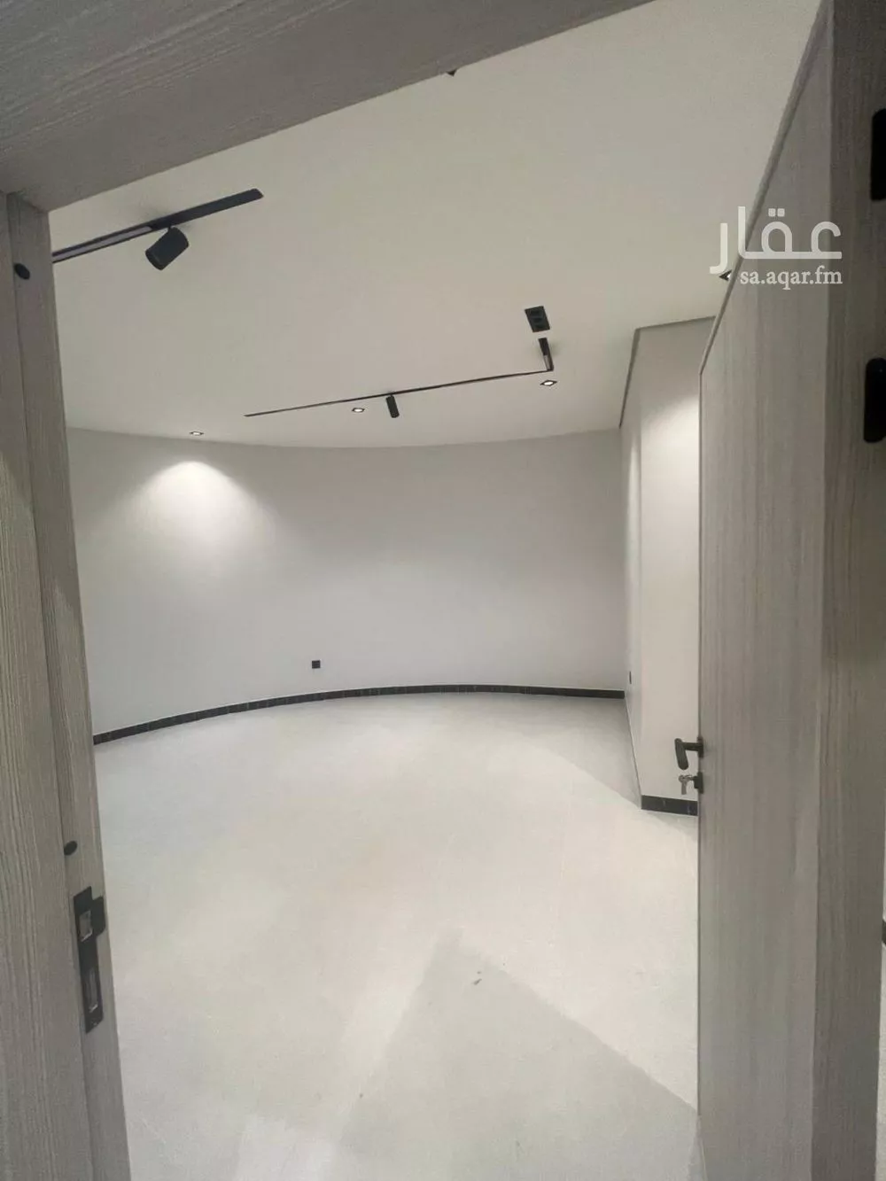 3 bedroom apartment in Al Malqa 8