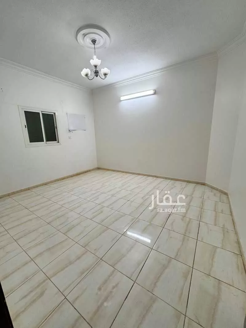 شقة 3 غرف في الرمال 4