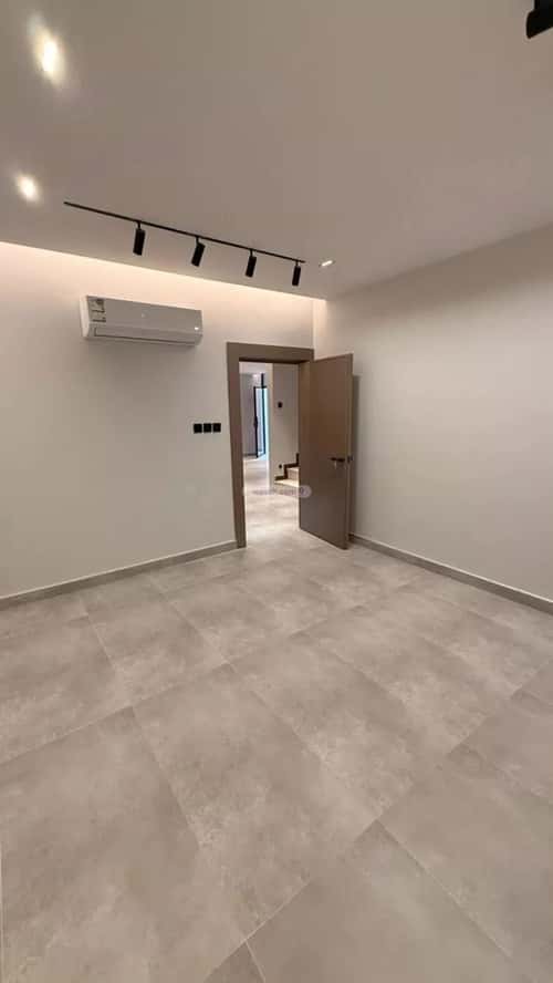 9 bedroom villa in Al Yasmin 11