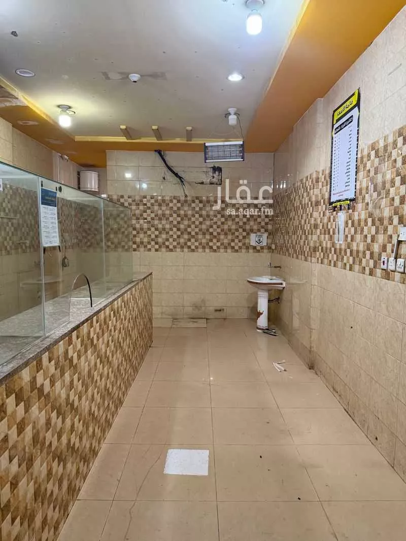 610 sqm shop in Al Salam 2