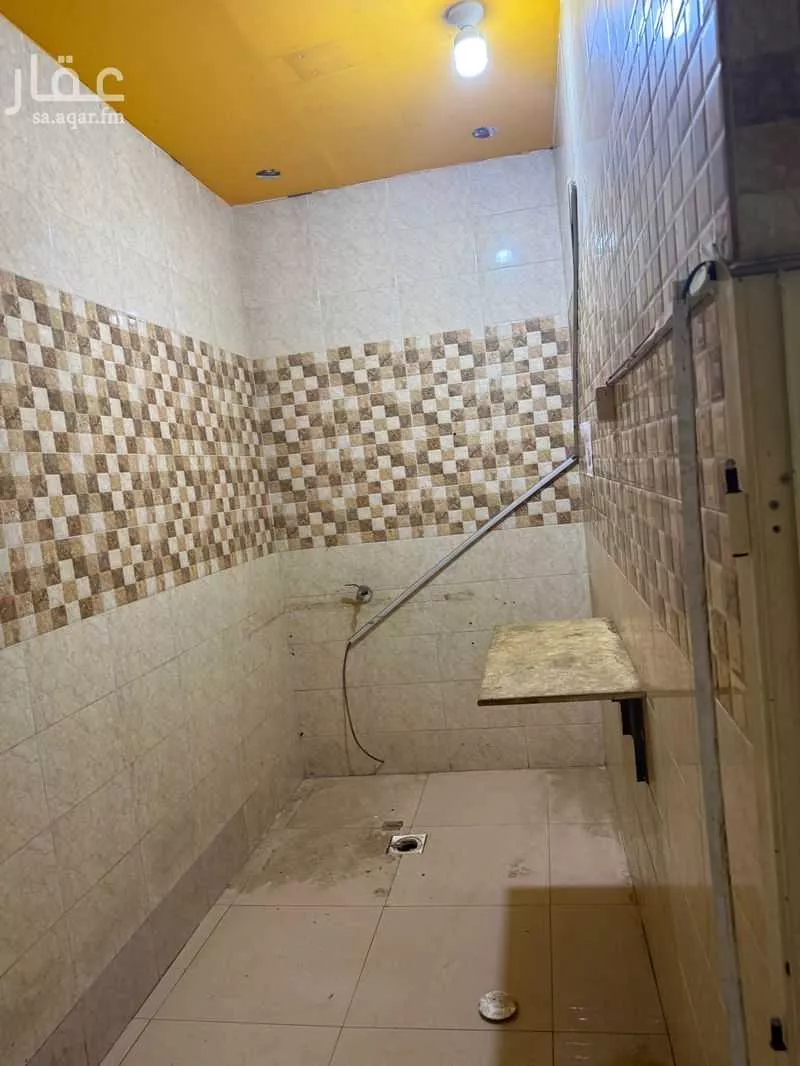 610 sqm shop in Al Salam 5