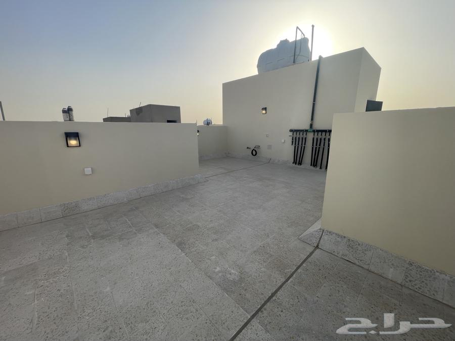 فيلا 5 غرف في الجنادرية 34