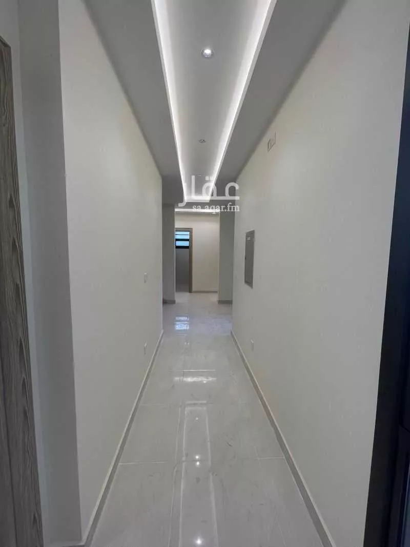 5 bedroom villa in Al Janadriyah 21