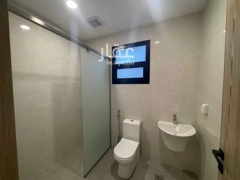5 bedroom villa in Al Janadriyah 26