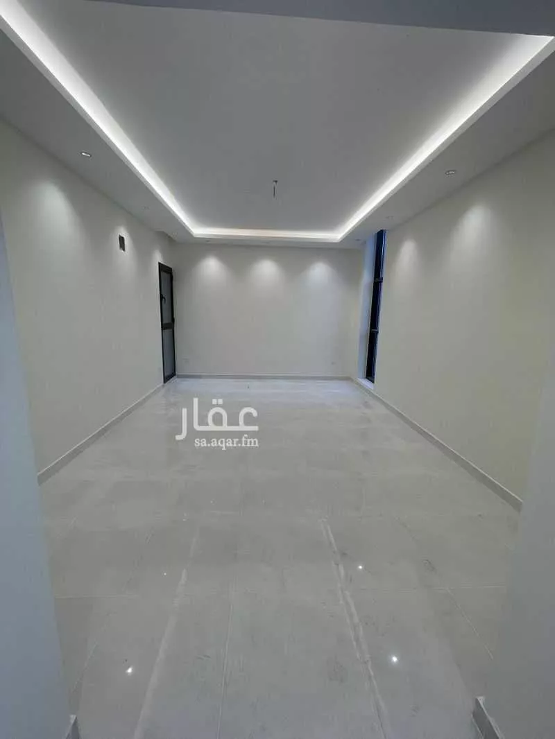 5 bedroom villa in Al Janadriyah 9