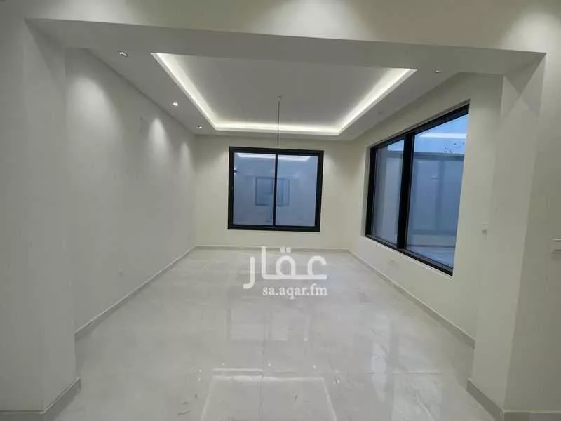 5 bedroom villa in Al Janadriyah 17