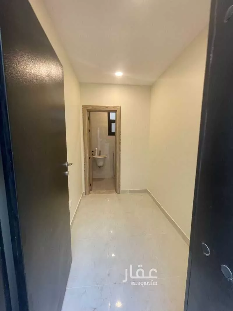 5 bedroom villa in Al Janadriyah 20