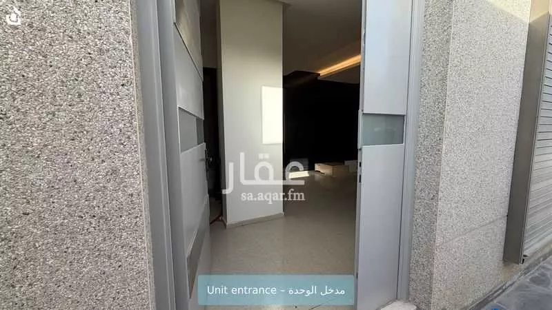فيلا 4 غرف في العارض 3