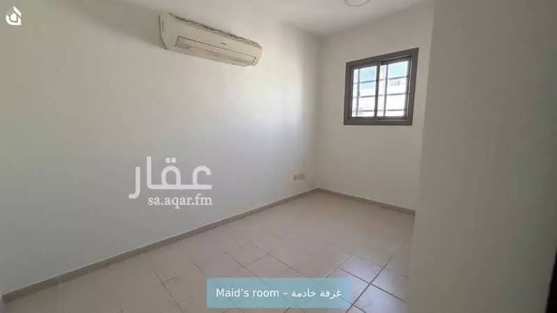 فيلا 4 غرف في العارض 6