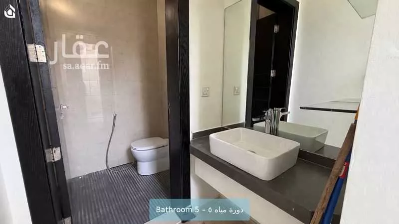 فيلا 4 غرف في العارض 17