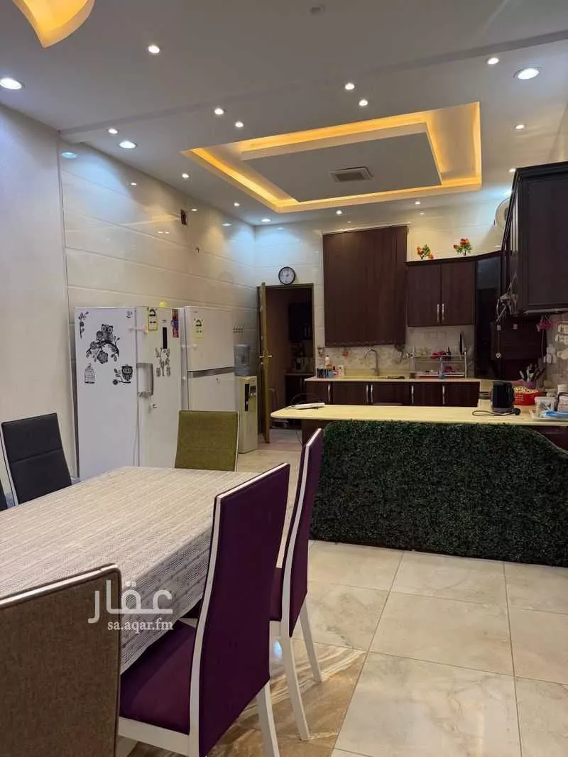 فيلا 4 غرف في عرقة 7