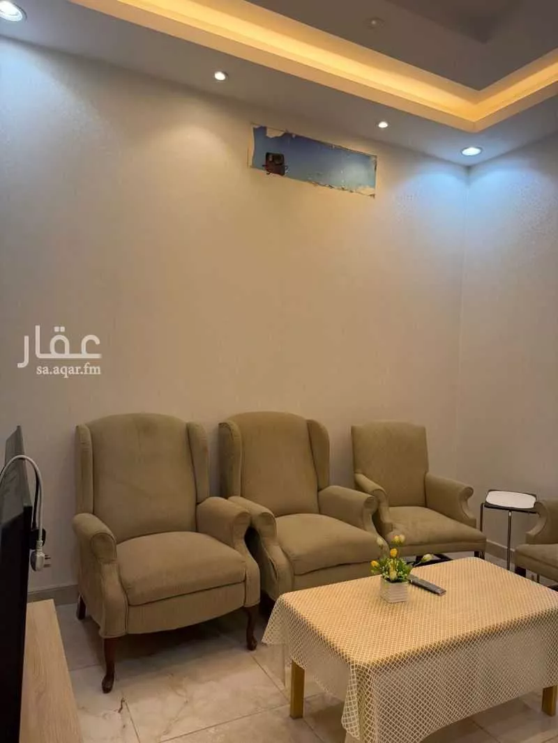 فيلا 4 غرف في عرقة 22