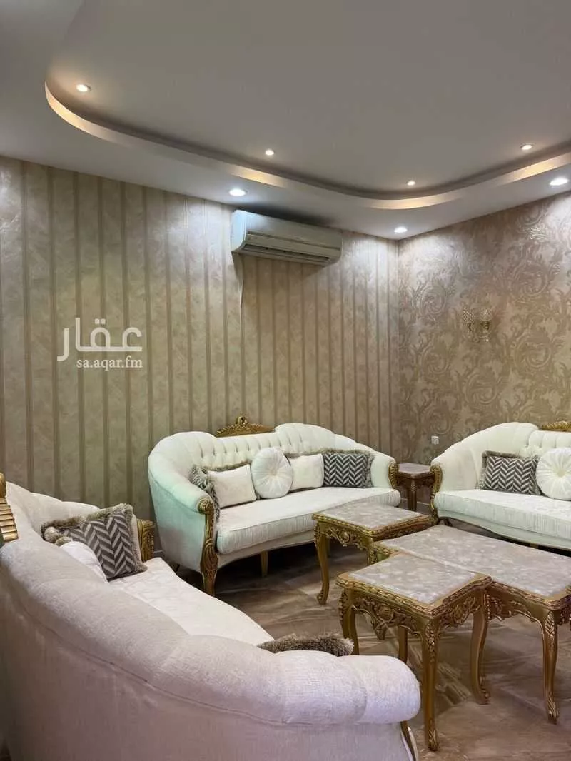 فيلا 4 غرف في عرقة 2