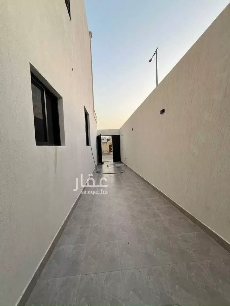 فيلا 3 غرف في الرمال 4