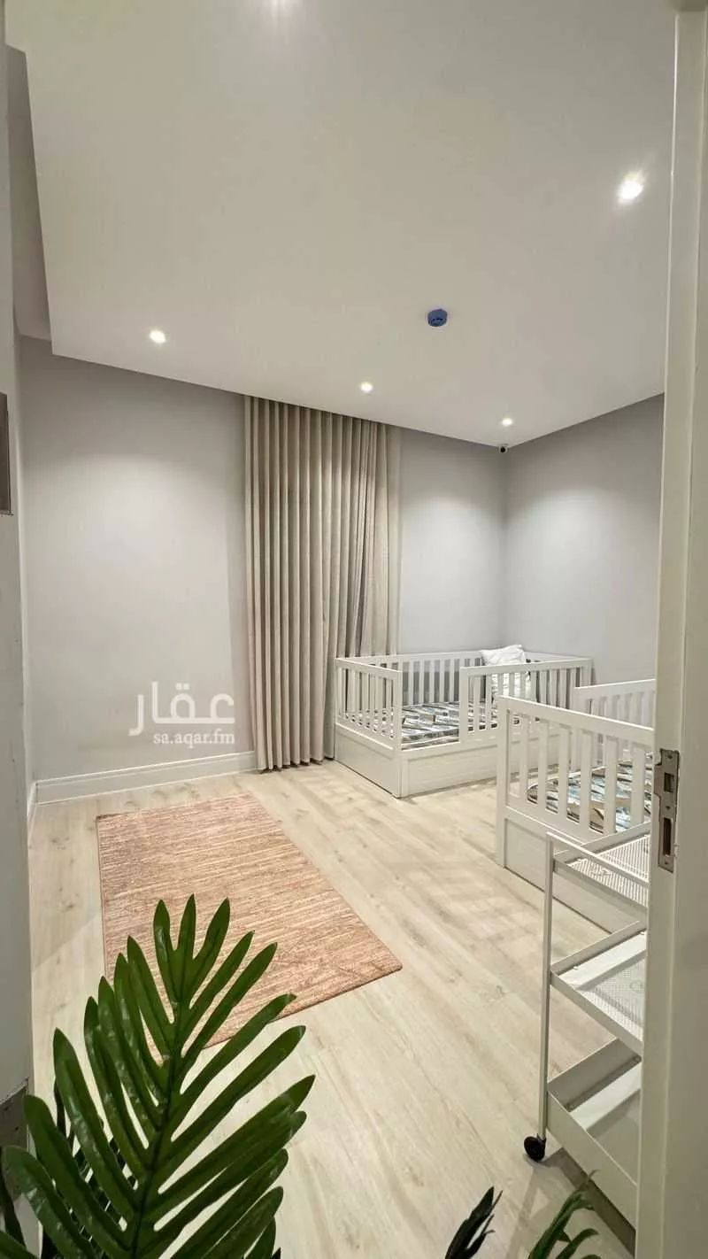 فيلا 5 غرف في العارض 2
