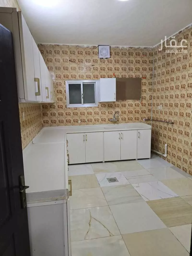 2 bedroom apartment in Al Rawdah 6