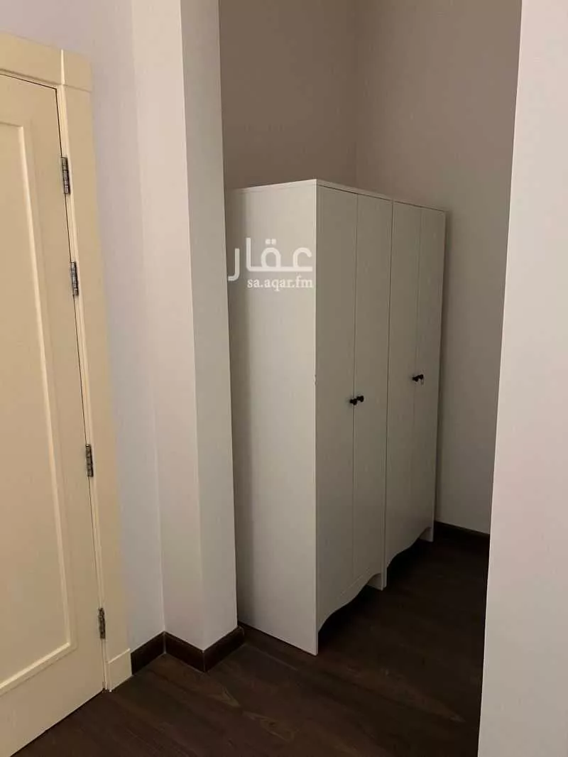 فيلا 4 غرف في عرقة 20