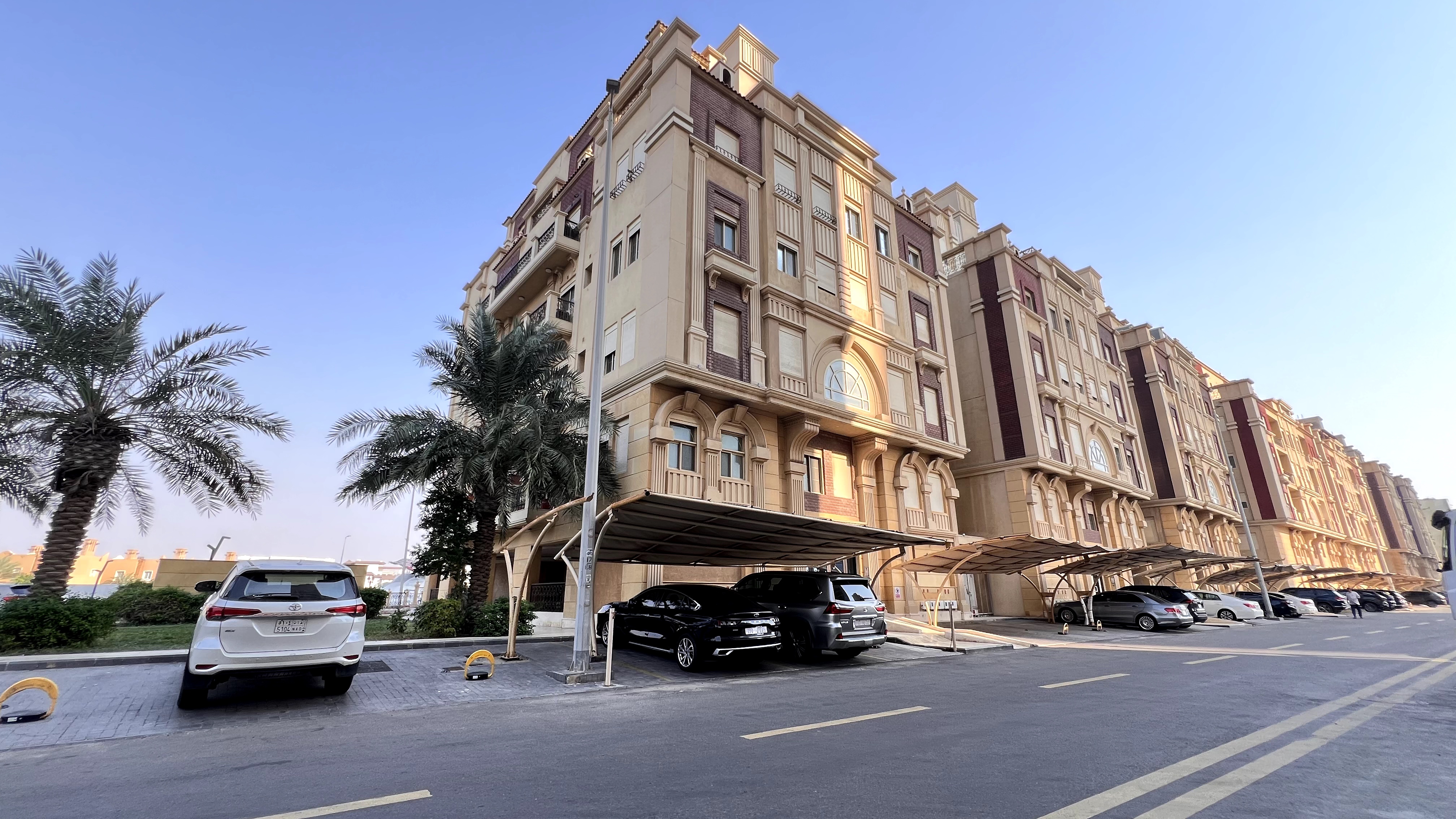 apartment in Al Shati 3