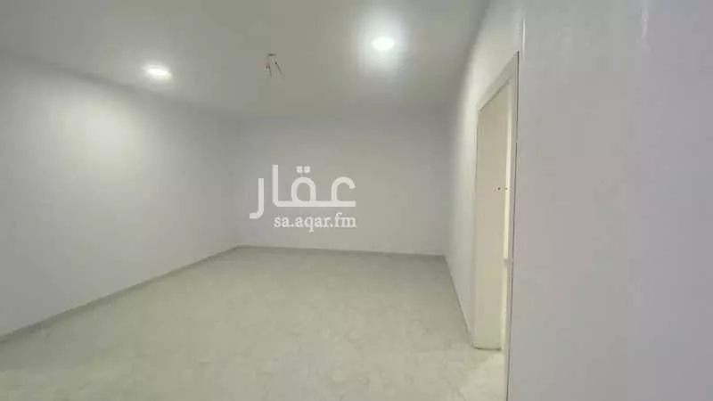 شقة 5 غرف في السكة الحديدية 5