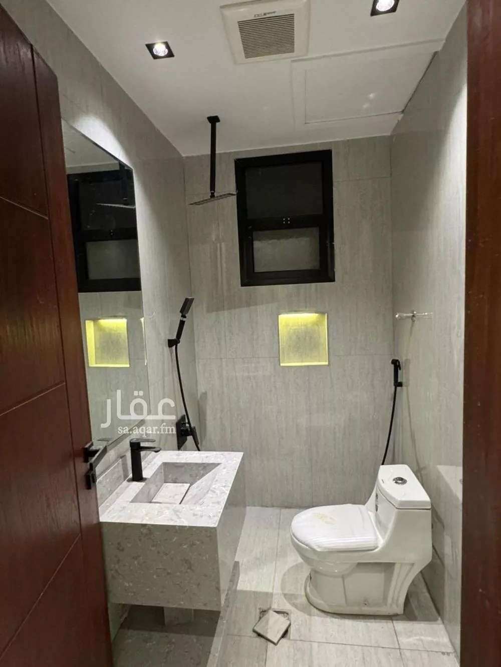 فيلا 5 غرف في طويق 18