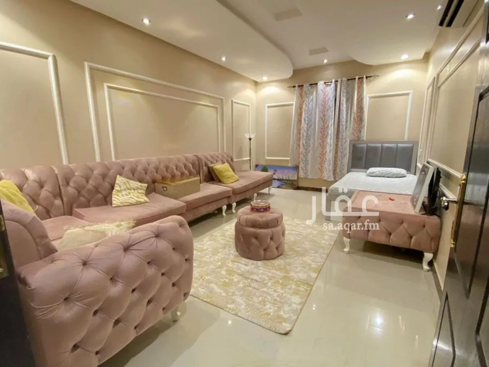 3 bedroom apartment in Al Yarmouk 8