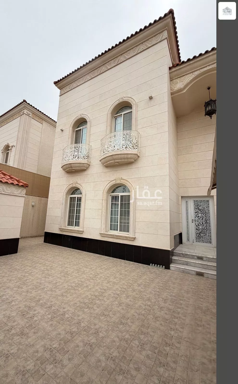 فيلا 11 غرف في البحيرة 4