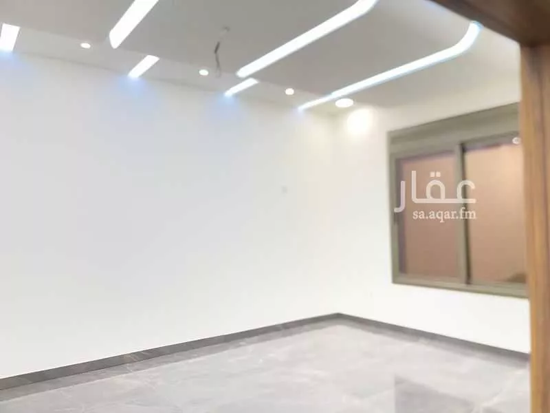 فيلا 12 غرف في الشراع 6