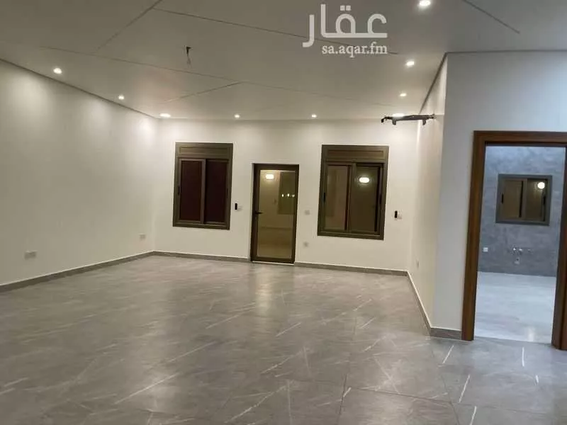 فيلا 12 غرف في الشراع 12