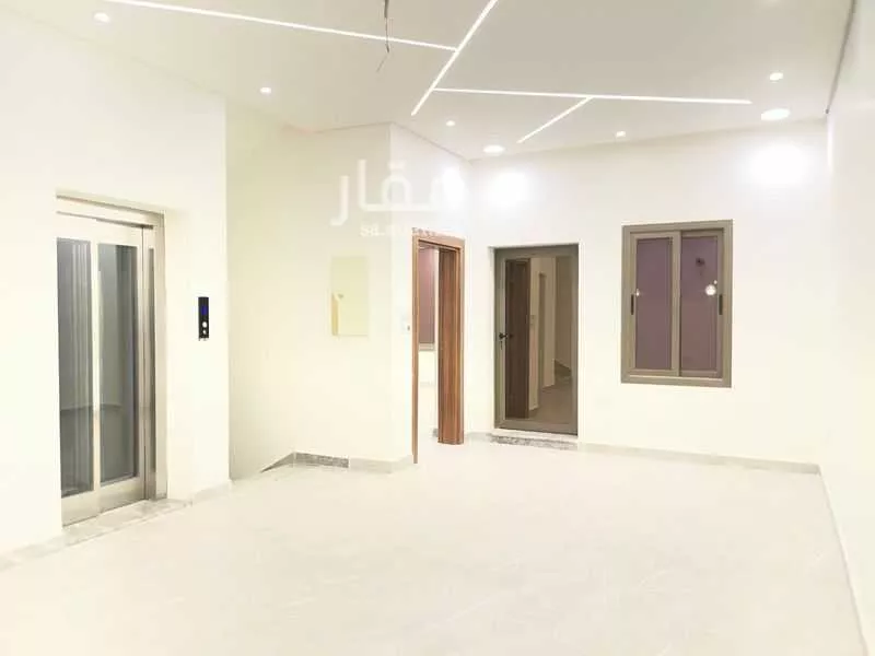 فيلا 12 غرف في الشراع 30