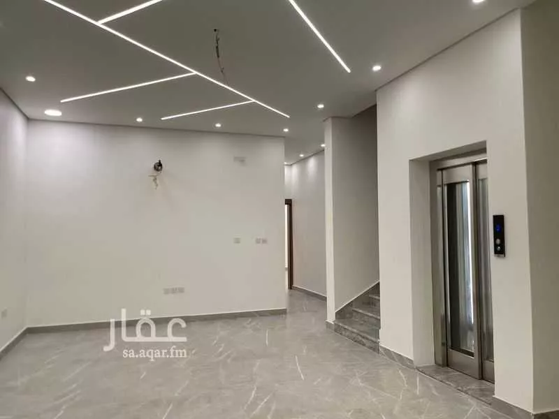 فيلا 12 غرف في الشراع 28