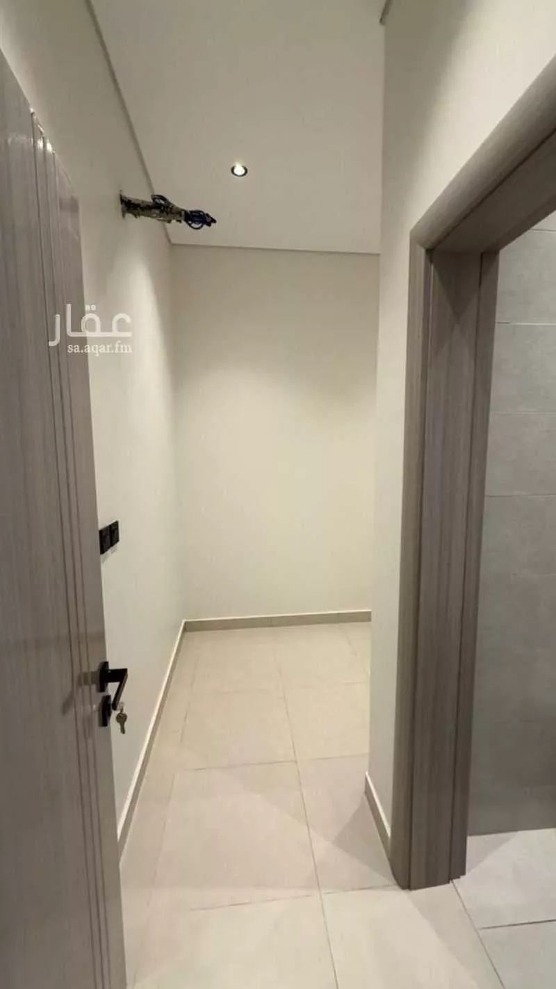 شقة 5 غرف في الصفا 6