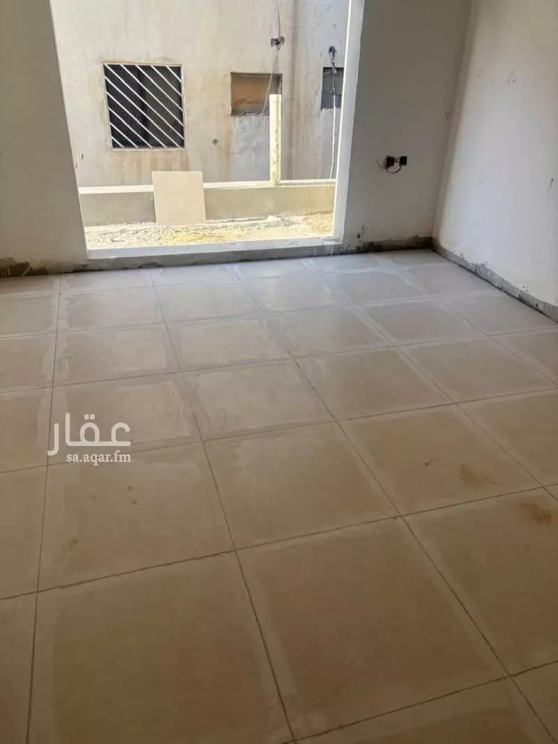 فيلا 5 غرف في الروابي 4