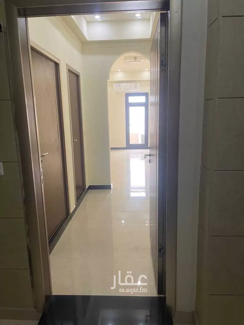 شقة 4 غرف في الحمرا 8