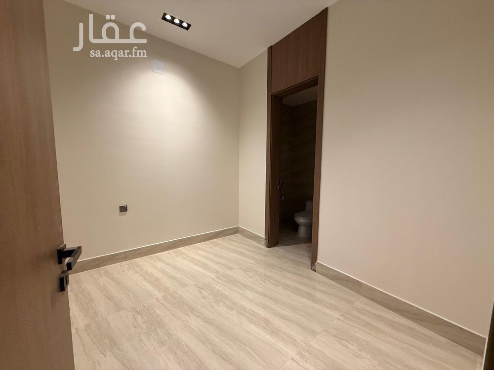 فيلا 5 غرف في الرمال 12