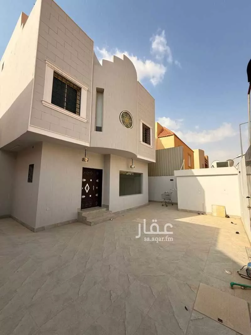 فيلا 9 غرف في الياسمين 2