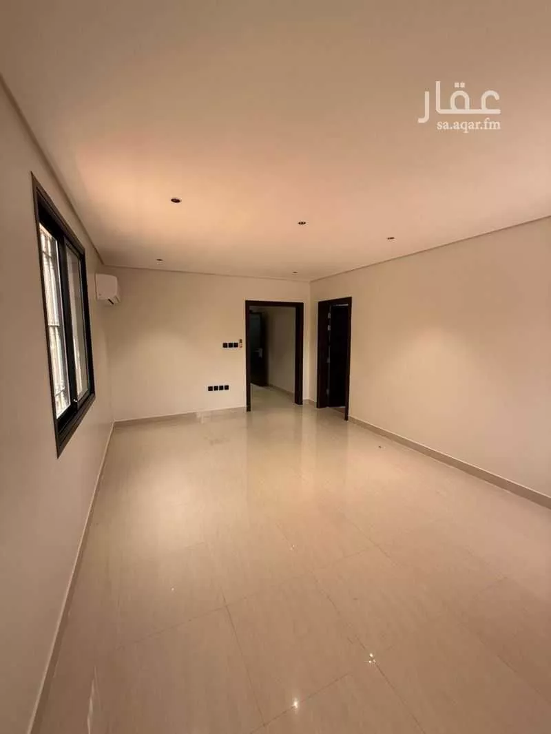 فيلا 7 غرف في الوادي 9
