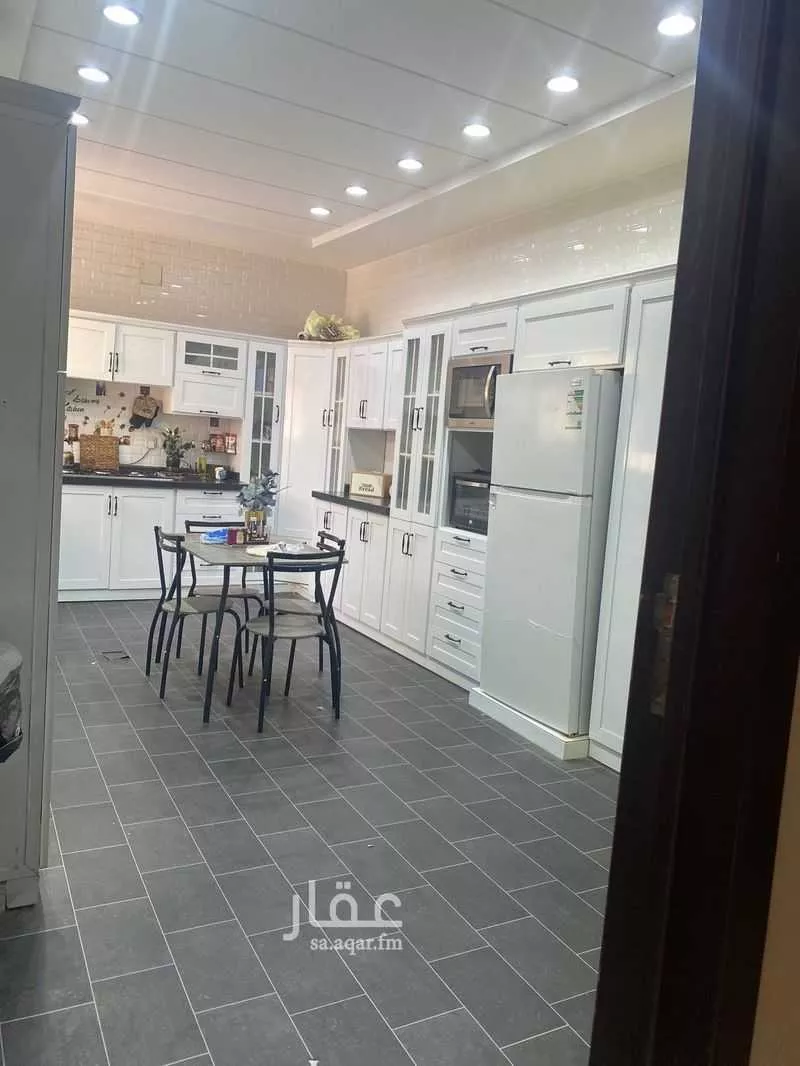 فيلا 5 غرف في ديراب 2