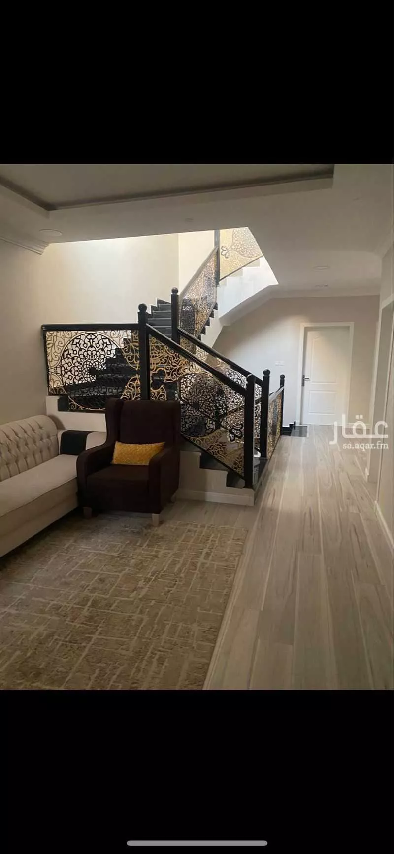 فيلا 7 غرف في الشرق 4