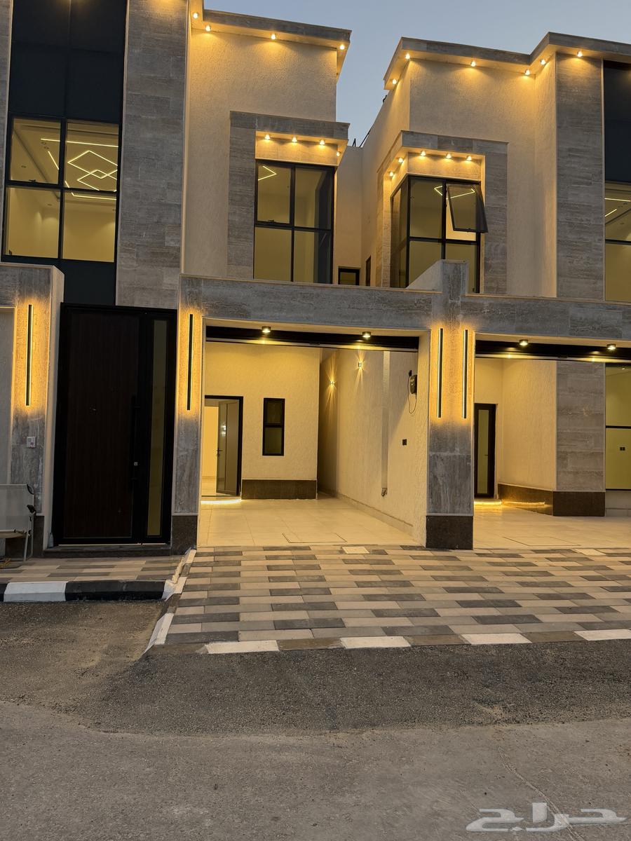 فيلا 7 غرف في ضاحية الملك فهد 5
